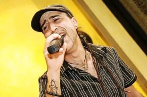 Read more about the article Italian Singer With A repertoire Of Italian, Spanish & English Music